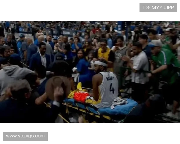 勇士与开拓者赛场冲突引发激烈打斗球迷热议双方球员情绪失控